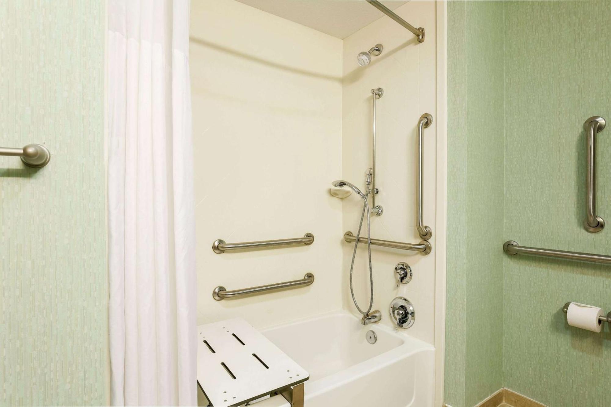 Hampton Inn & Suites Wheeling - The Highlands Triadelphia Ngoại thất bức ảnh