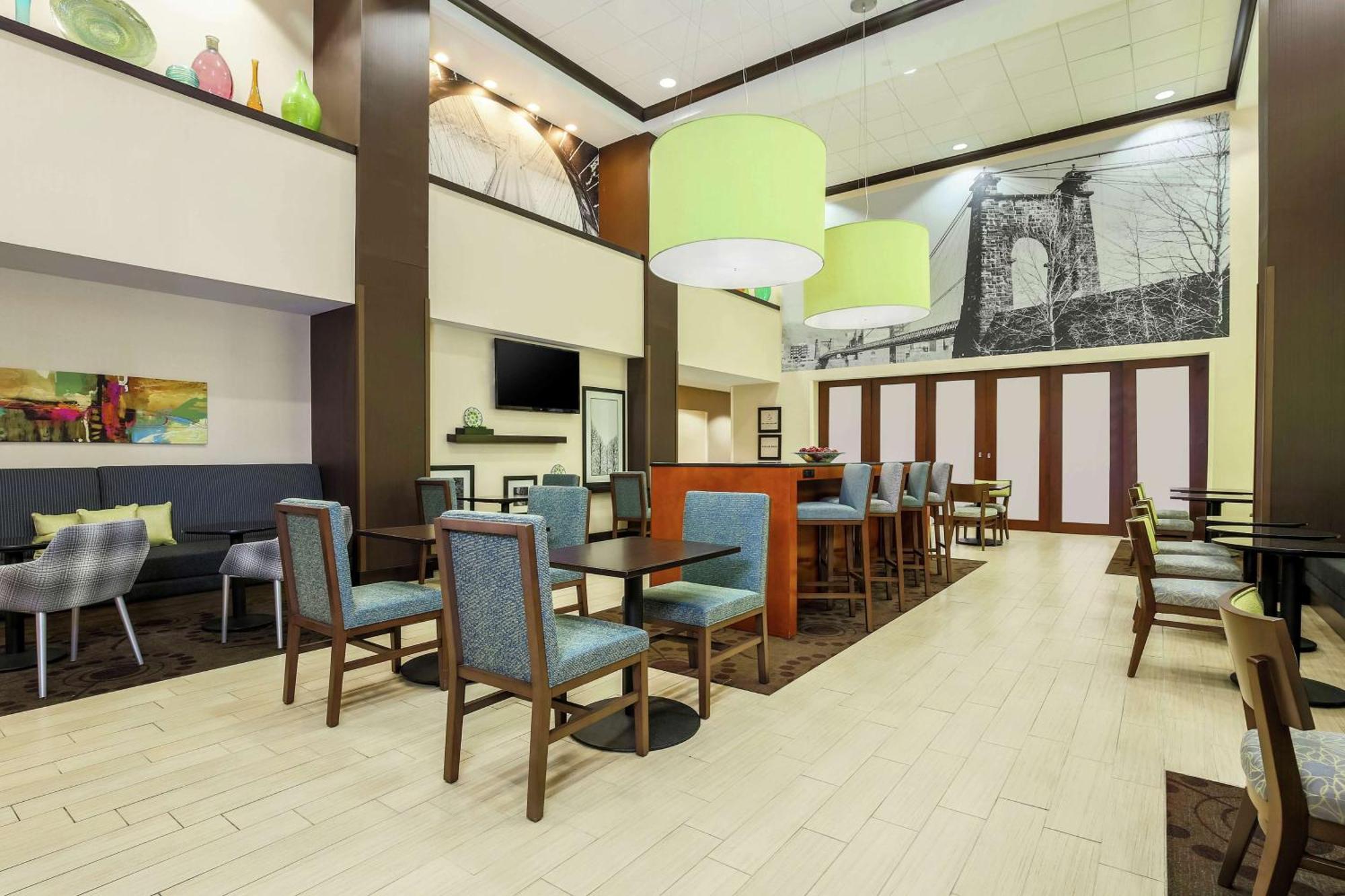 Hampton Inn & Suites Wheeling - The Highlands Triadelphia Ngoại thất bức ảnh